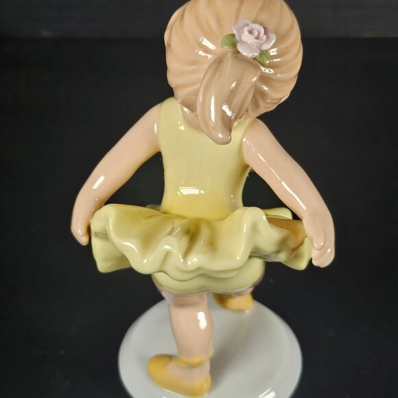 Cosmos Gifts Fine Porcelain Yellow Tutu, Ballerina Girl Figurine Beautiful ! - Picture 3 of 10